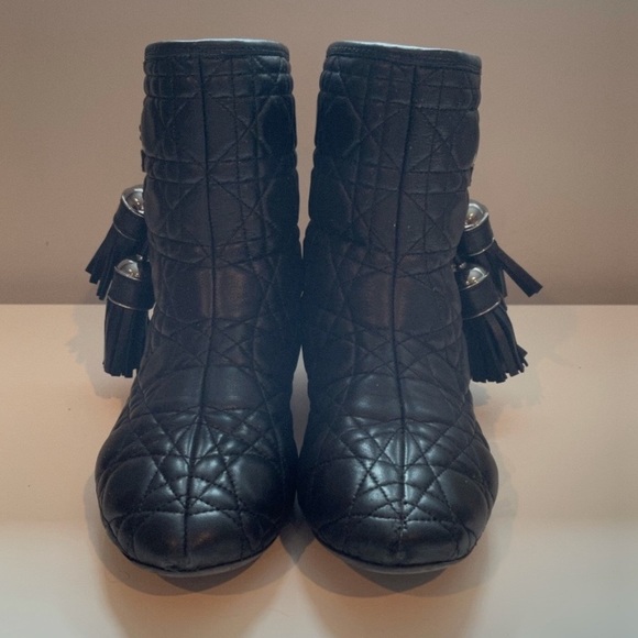 Christian Dior Black Quilted Leather Flat Booties with tassels - Picture 2 of 7
